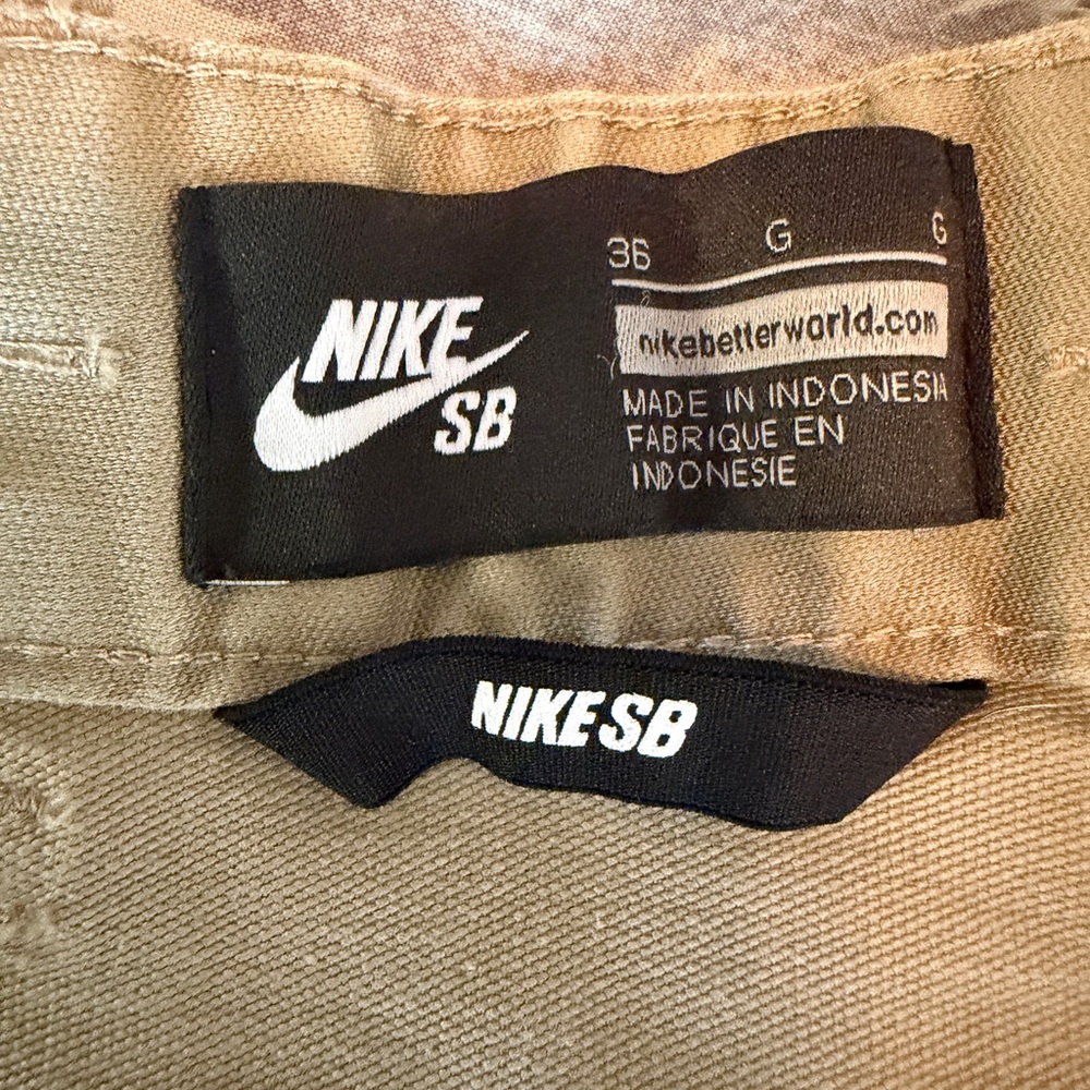 Nike SB cutoff shorts - size 36 - khaki - Picture 6 of 13